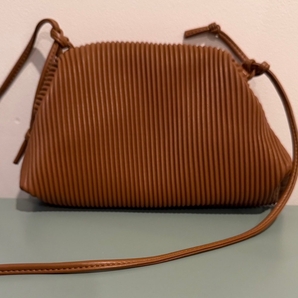 Elegant Brown Pleated Bag